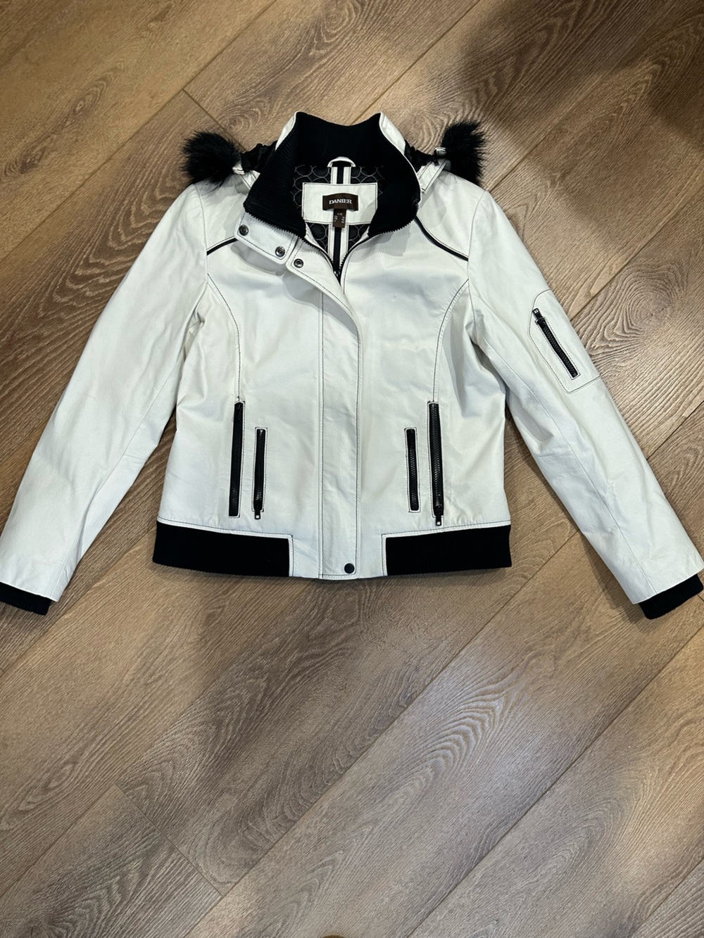 Danier White Leather Bomber Jacket with Black Trim zip up hooded faux fur sz L